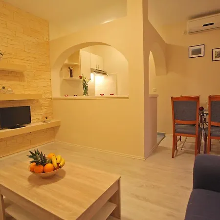 Apartament Mareta *